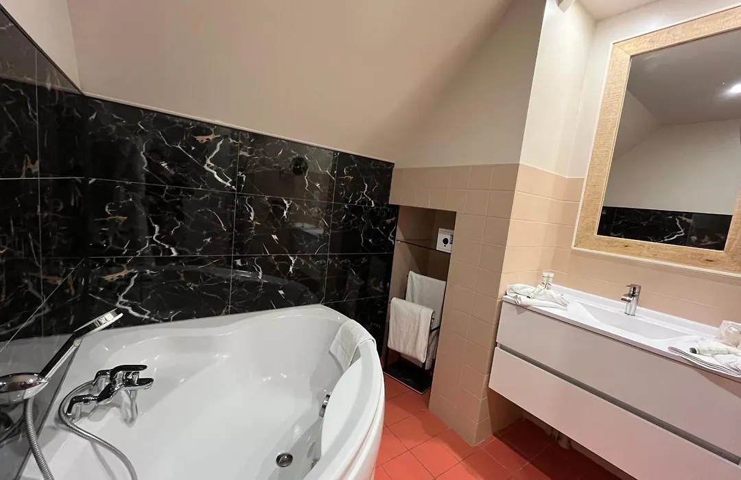 Le Manoir De La Poterie&Spa-1